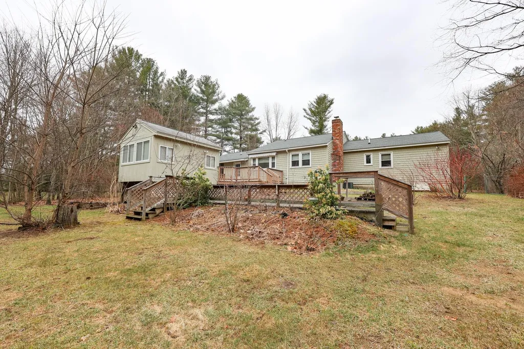 35 Tokanel Drive Londonderry NH 03053