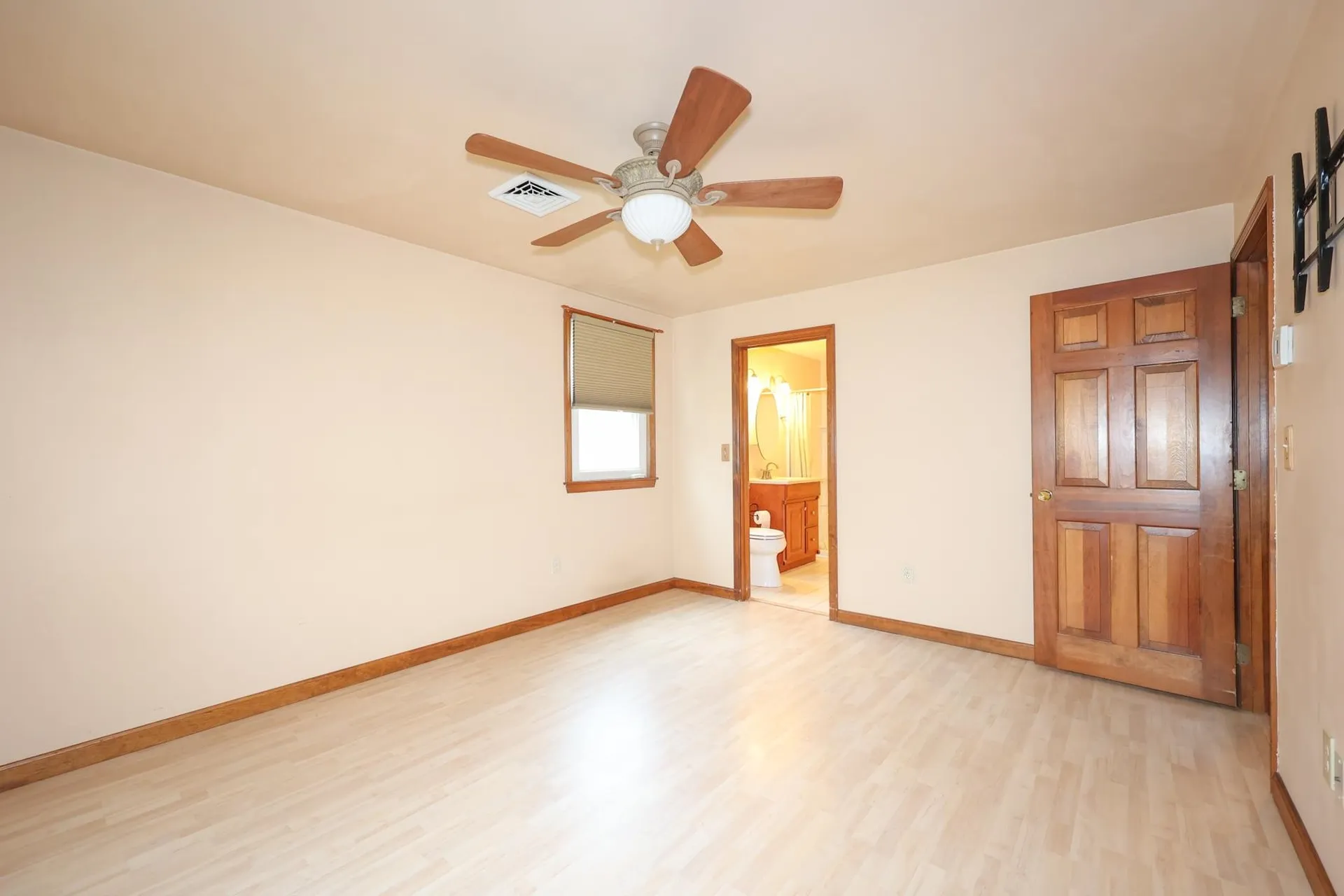 35 Tokanel Drive Londonderry NH 03053