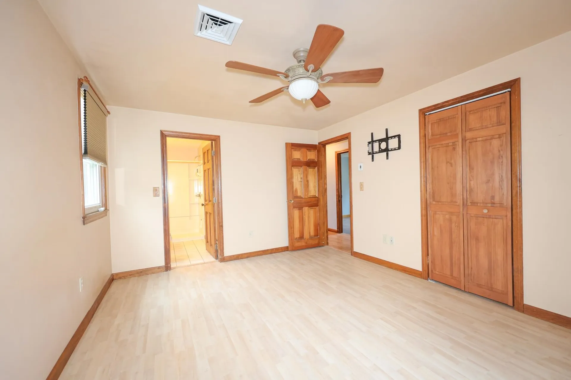 35 Tokanel Drive Londonderry NH 03053