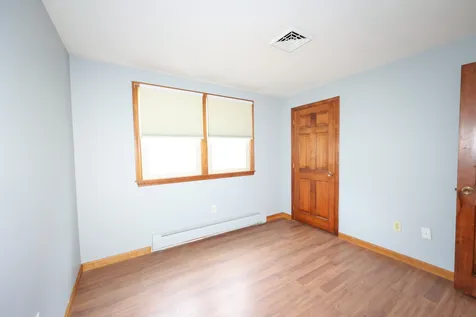 35 Tokanel Drive Londonderry NH 03053