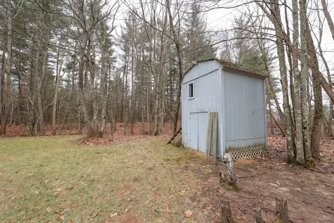 35 Tokanel Drive Londonderry NH 03053