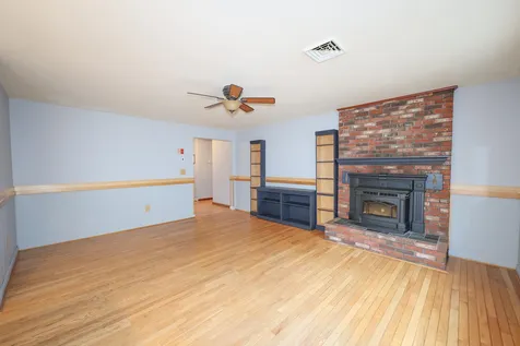 35 Tokanel Drive Londonderry NH 03053