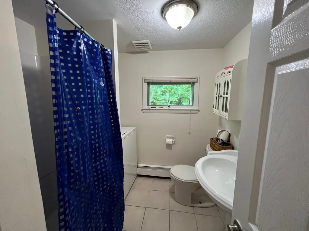 8 Daisy Hill Road Lebanon NH 03766
