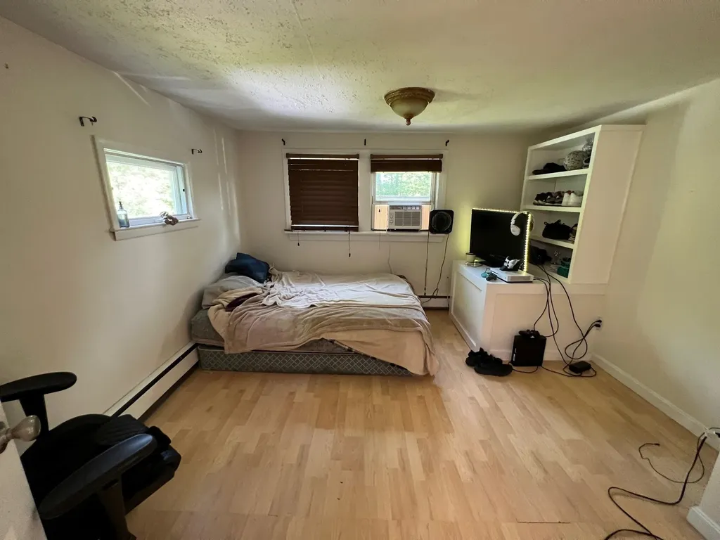 8 Daisy Hill Road Lebanon NH 03766