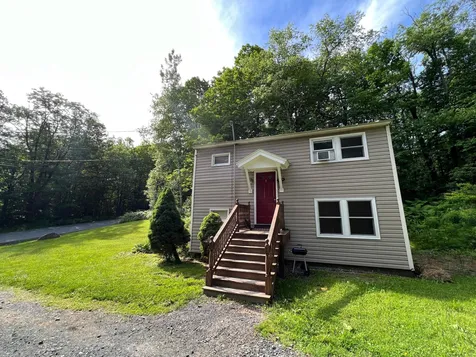 8 Daisy Hill Road Lebanon NH 03766