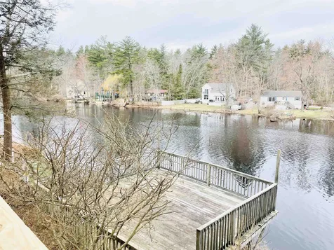 49 Riverside Drive Fremont NH 03044