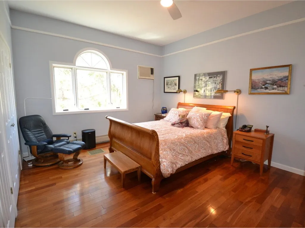 105 Covington Lane Shelburne VT 05482