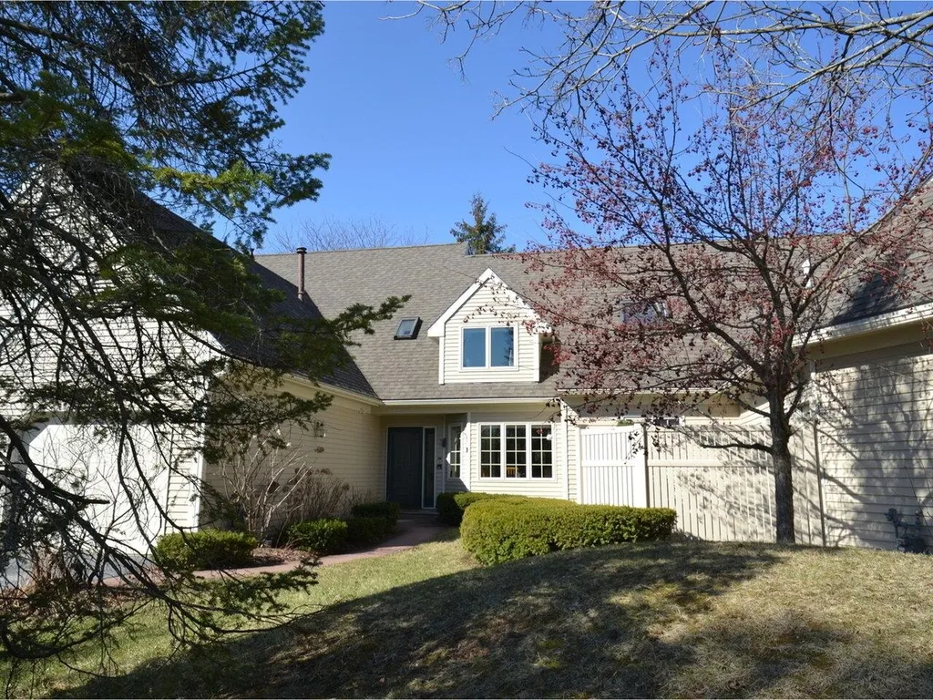 105 Covington Lane Shelburne VT 05482