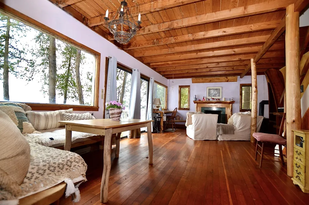 368 Hawkins Bay Lane Ferrisburgh VT 05456