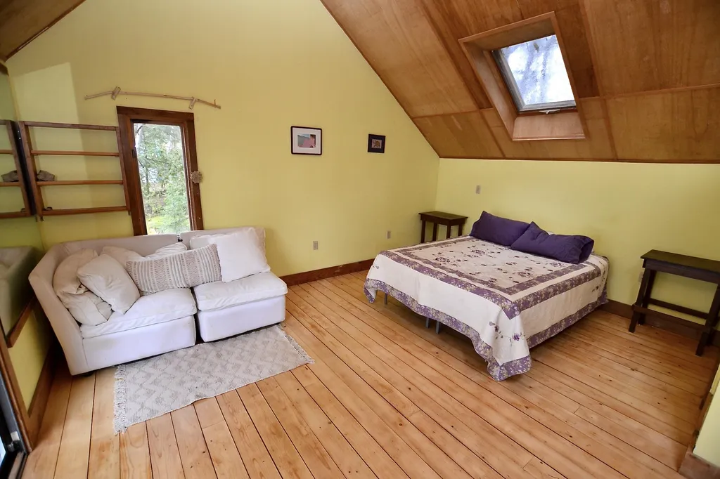 368 Hawkins Bay Lane Ferrisburgh VT 05456