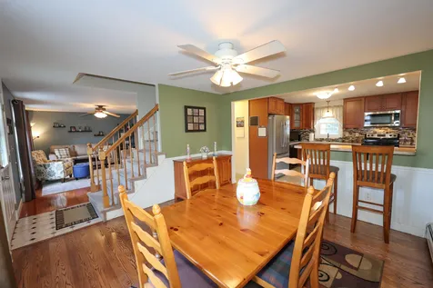 8 Knights Avenue Hooksett NH 03106