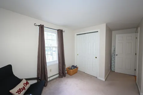 8 Knights Avenue Hooksett NH 03106