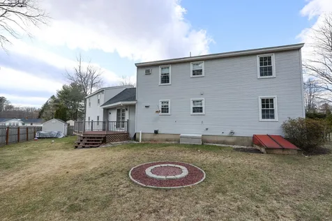 8 Knights Avenue Hooksett NH 03106