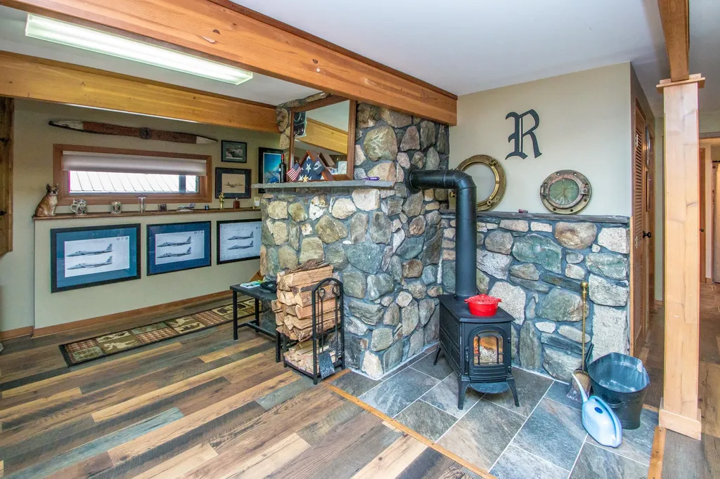 1530 Route 3 North Carroll NH 03598