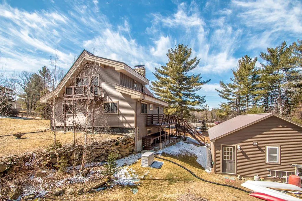 1530 Route 3 North Carroll NH 03598