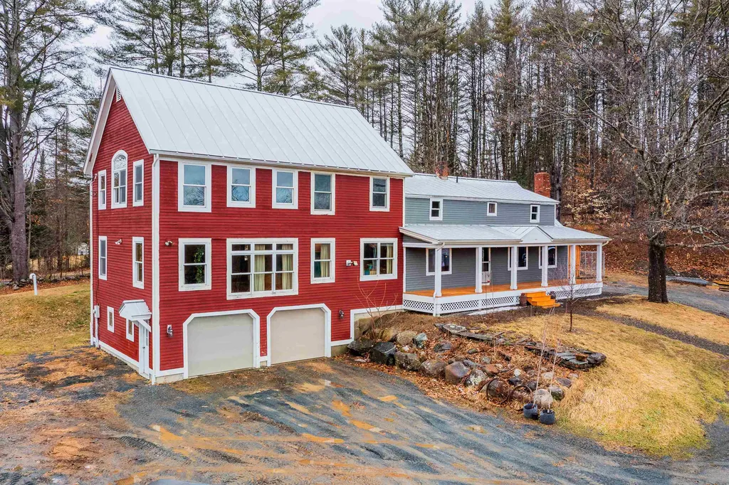 1132 Vt Route 113 Thetford VT 05043