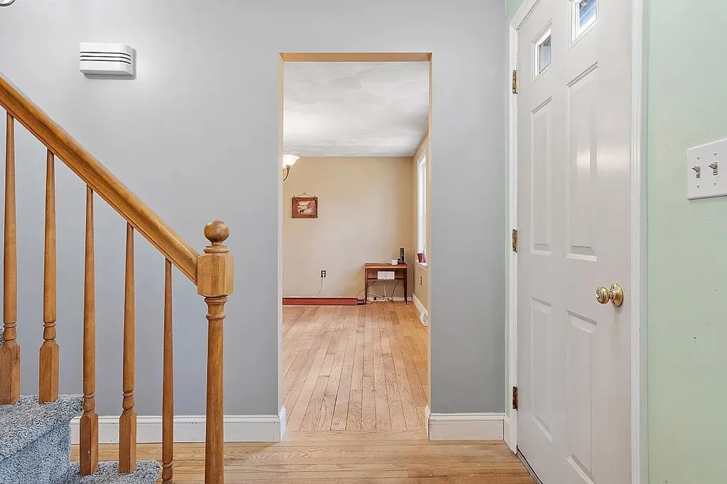 8 Regency Road Derry NH 03038