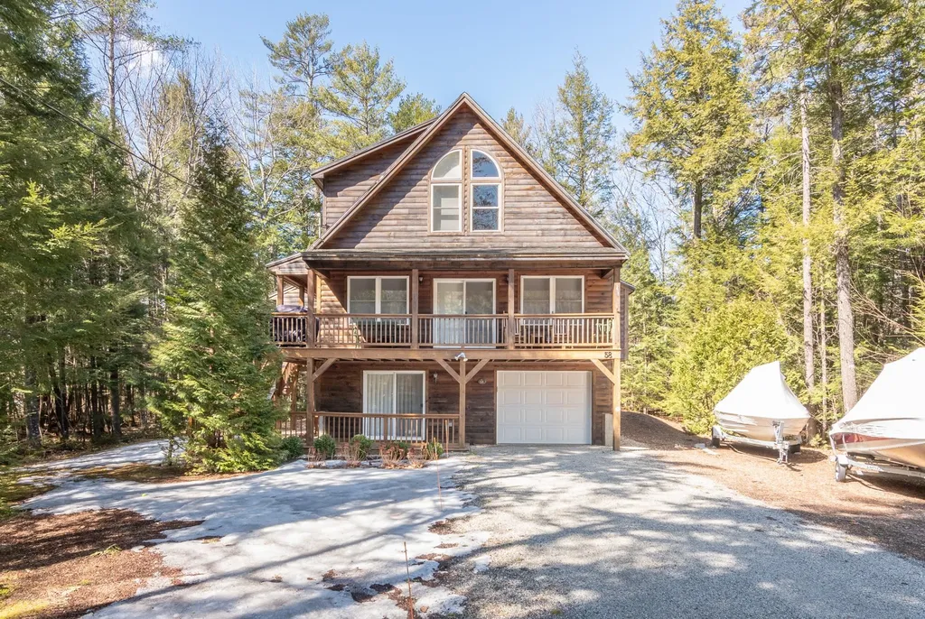58 Snowy Street Moultonborough NH 03254