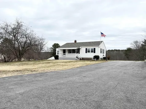 424 Parade Road Barnstead NH 03218