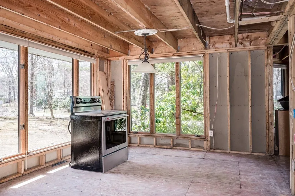 45 F W Hartford Drive Portsmouth NH 03801