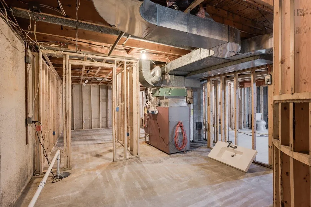45 F W Hartford Drive Portsmouth NH 03801