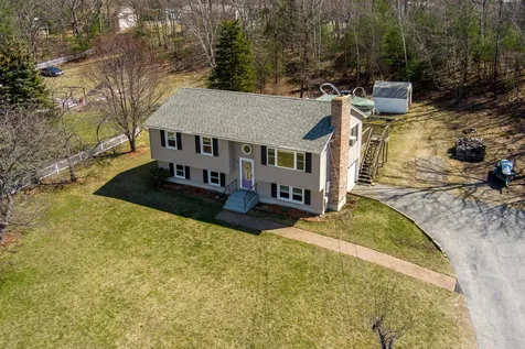 40 Kendall Pond Road Derry NH 03038