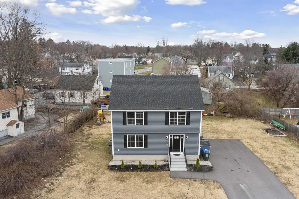 77 Oakland Avenue Manchester NH 03109