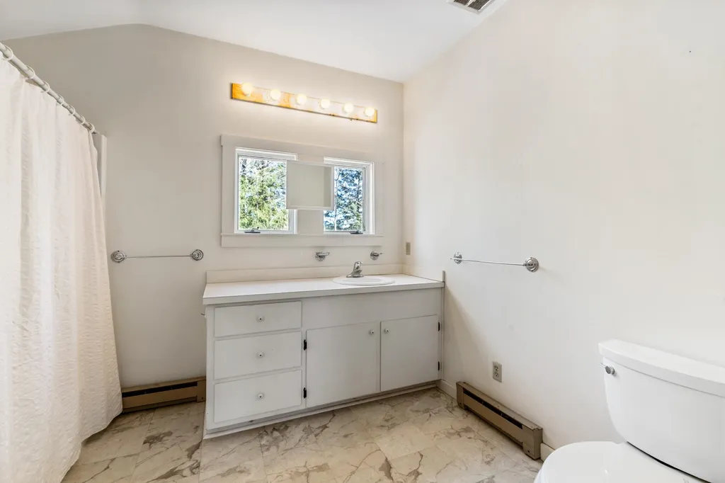 1341 Little Sunapee Road New London NH 03257