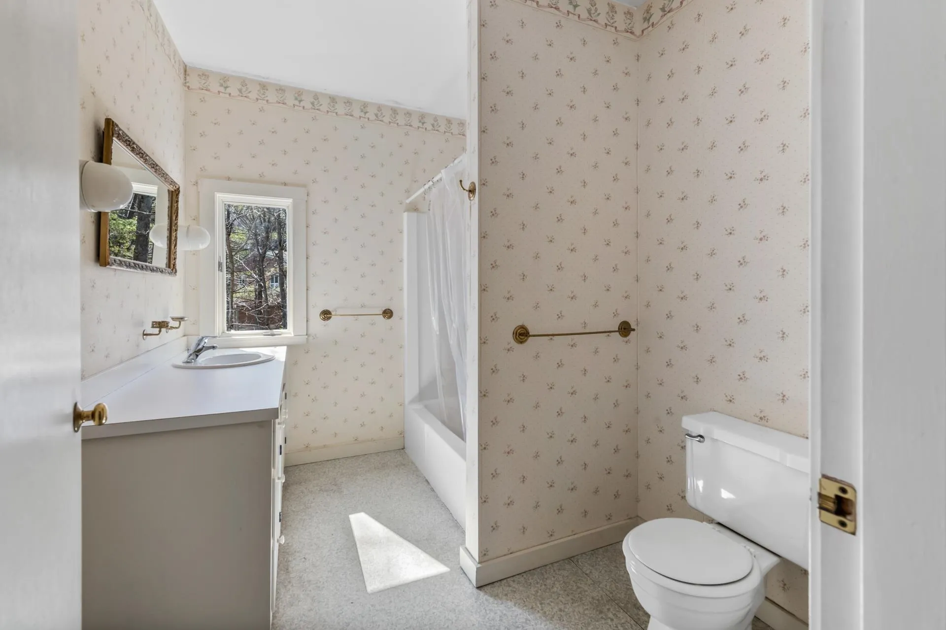 1341 Little Sunapee Road New London NH 03257