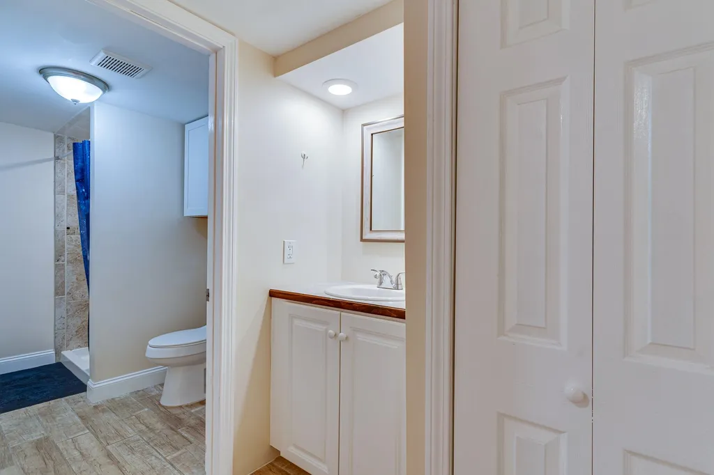 1 Bunker Lane Madbury NH 03823