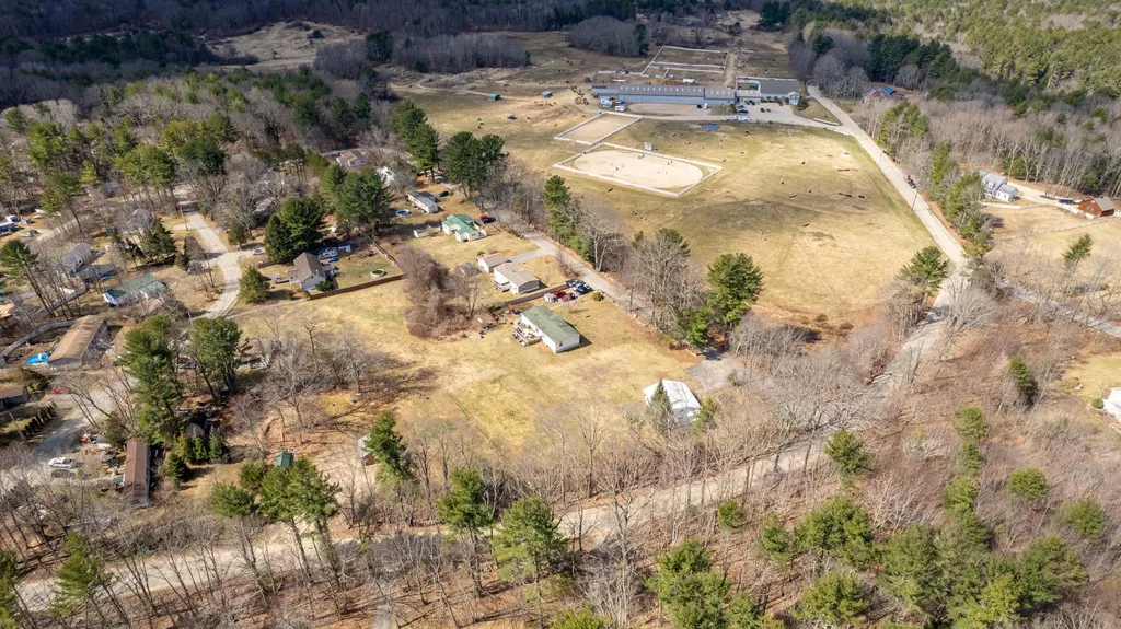 1 Bunker Lane Madbury NH 03823