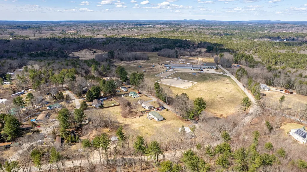 1 Bunker Lane Madbury NH 03823