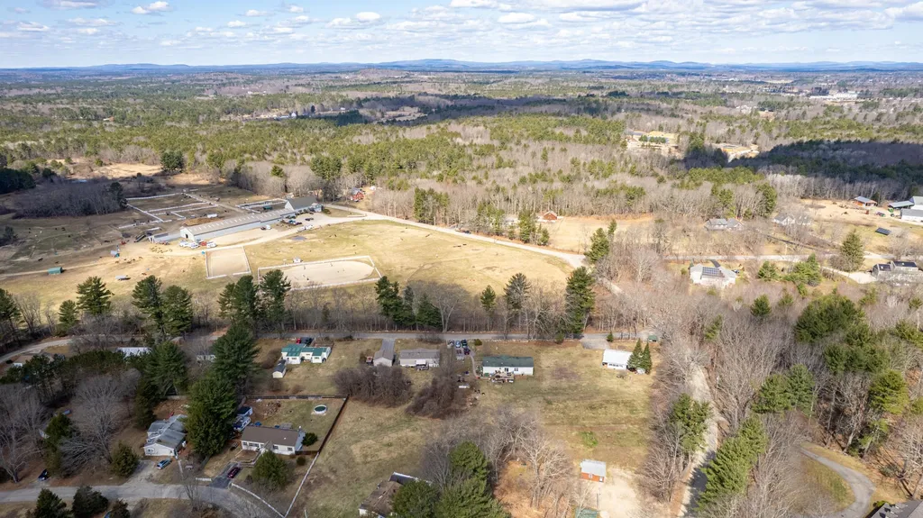1 Bunker Lane Madbury NH 03823