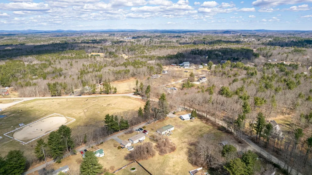 1 Bunker Lane Madbury NH 03823