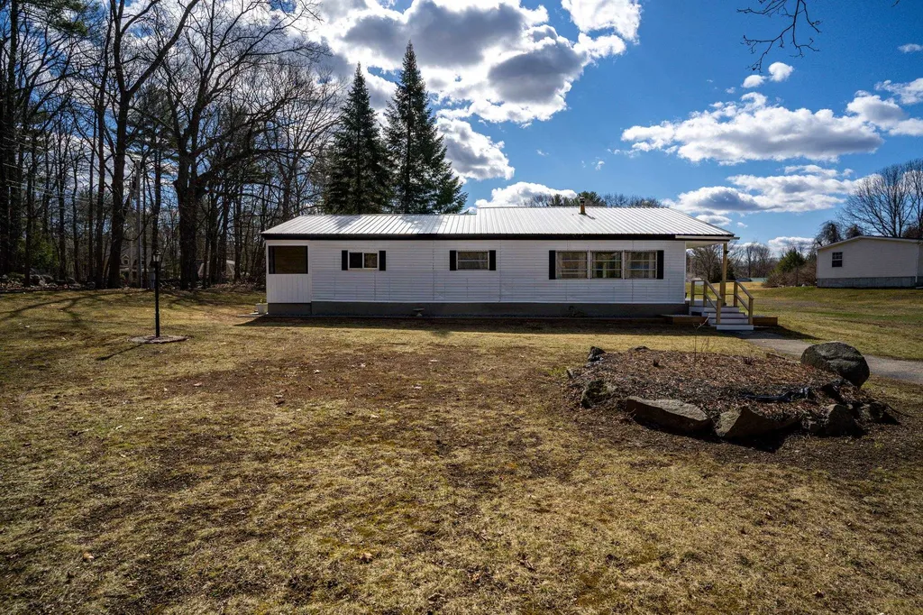 1 Bunker Lane Madbury NH 03823
