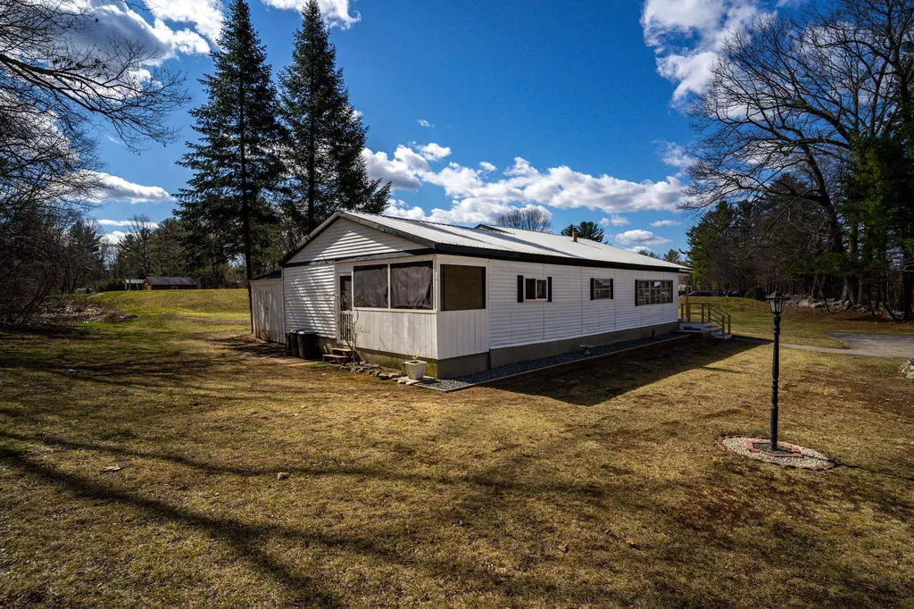 1 Bunker Lane Madbury NH 03823