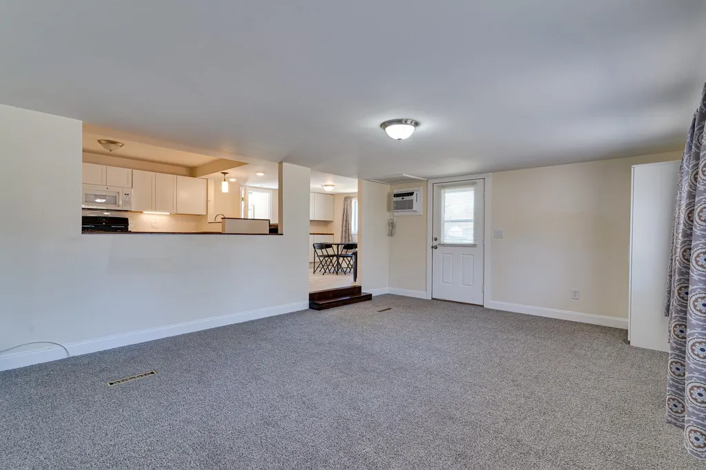 1 Bunker Lane Madbury NH 03823