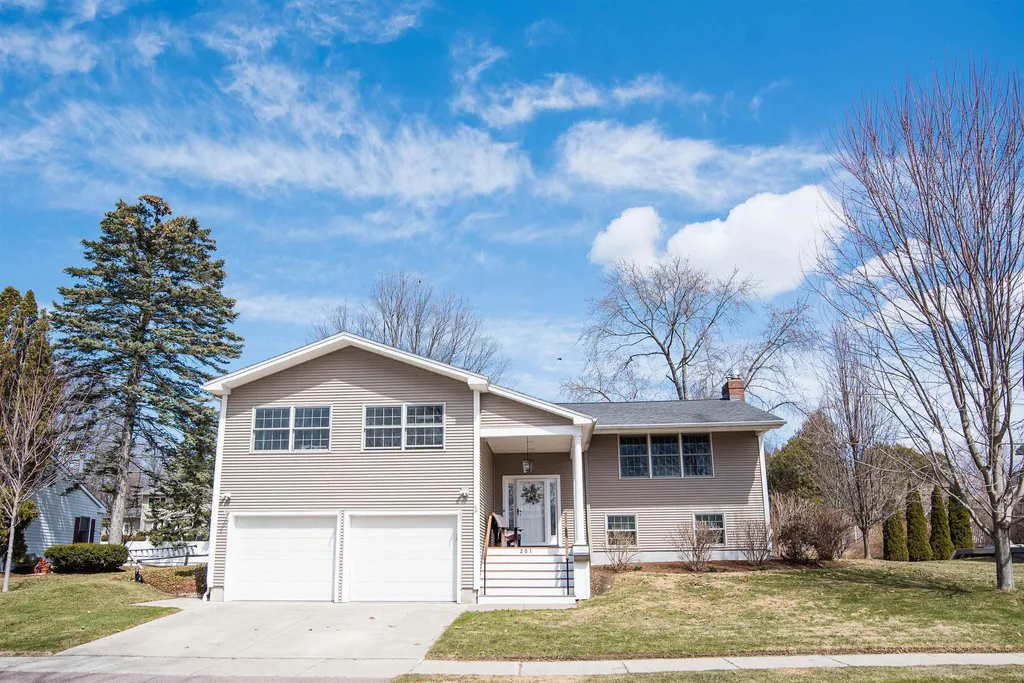 201 Crescent Beach Drive Burlington VT 05408