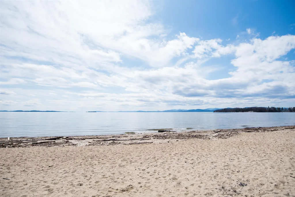 201 Crescent Beach Drive Burlington VT 05408