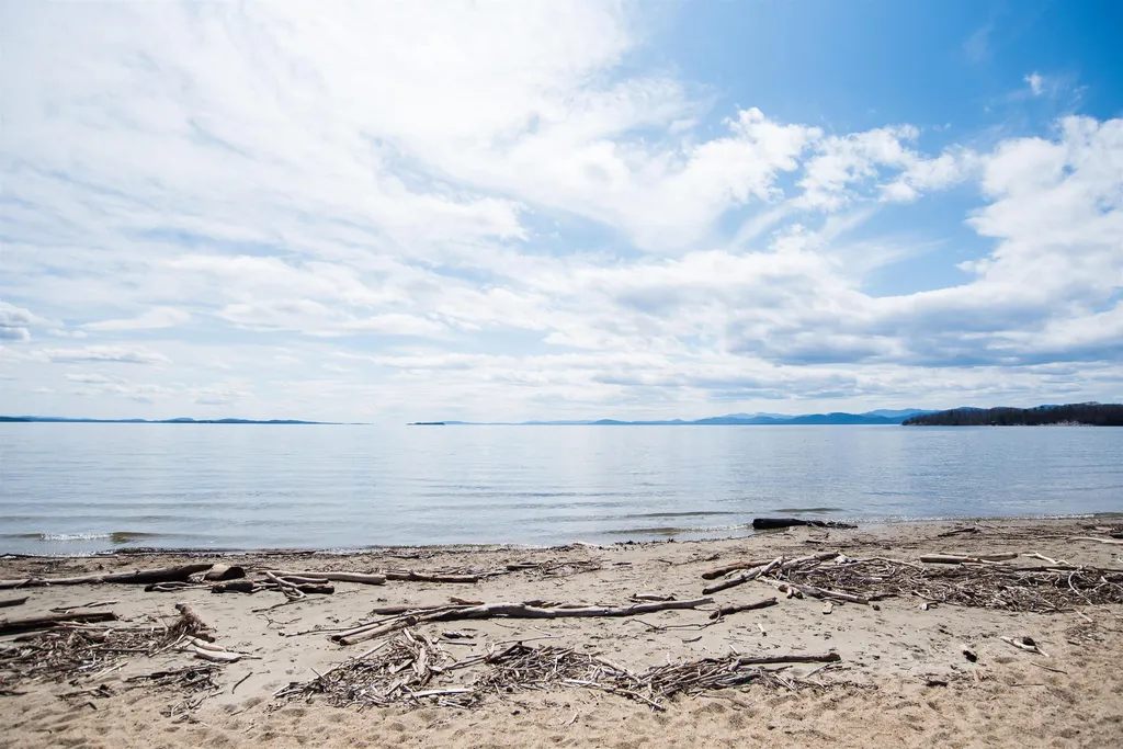 201 Crescent Beach Drive Burlington VT 05408