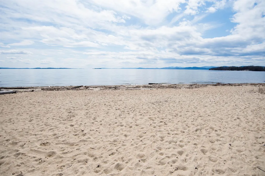 201 Crescent Beach Drive Burlington VT 05408