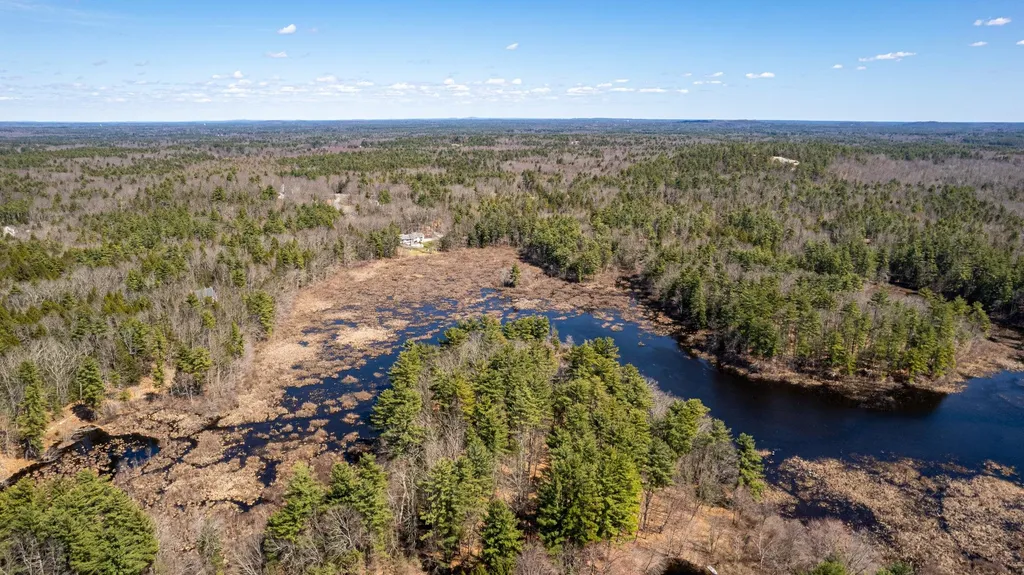 17 Jade Drive Danville NH 03819