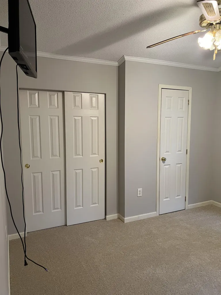 23 Englewood Drive Raymond NH 03077