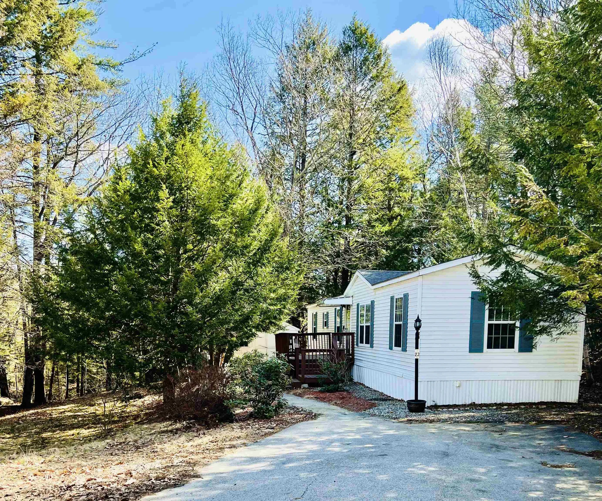23 Englewood Drive Raymond NH 03077