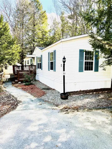 23 Englewood Drive Raymond NH 03077