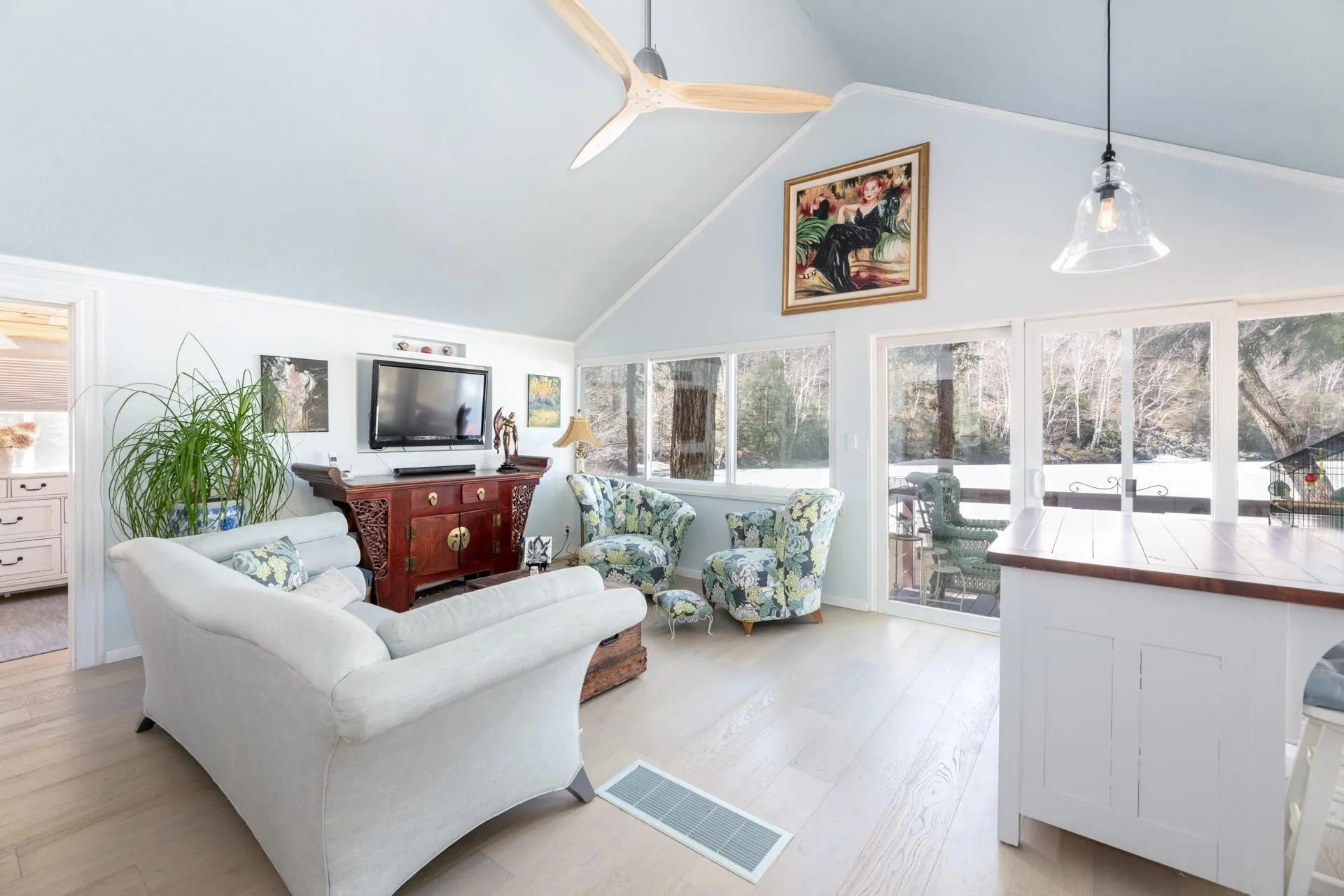 5 Cove Way New Hampton NH 03256