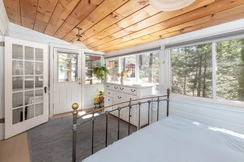 5 Cove Way New Hampton NH 03256