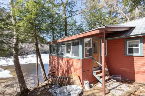 5 Cove Way New Hampton NH 03256
