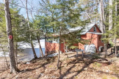 5 Cove Way New Hampton NH 03256