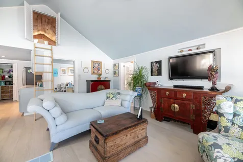 5 Cove Way New Hampton NH 03256